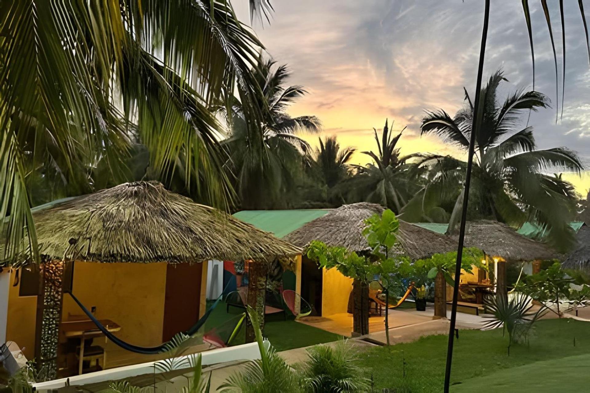 Casa Las Palmas Playa La Saladita Сиуатанехо Экстерьер фото