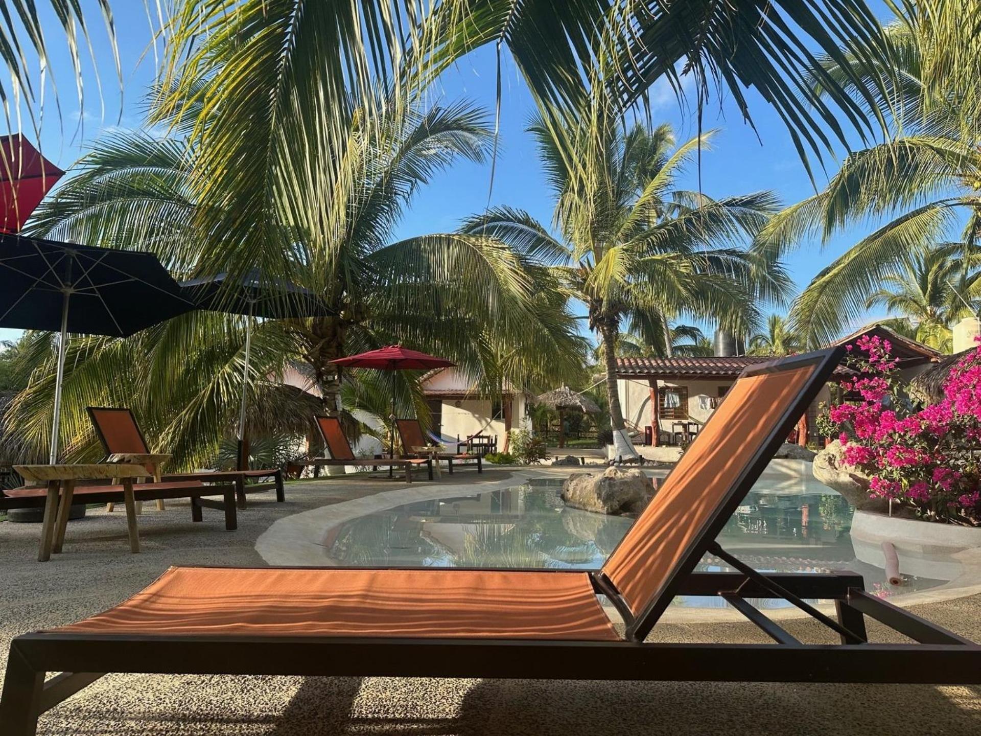 Casa Las Palmas Playa La Saladita Сиуатанехо Экстерьер фото